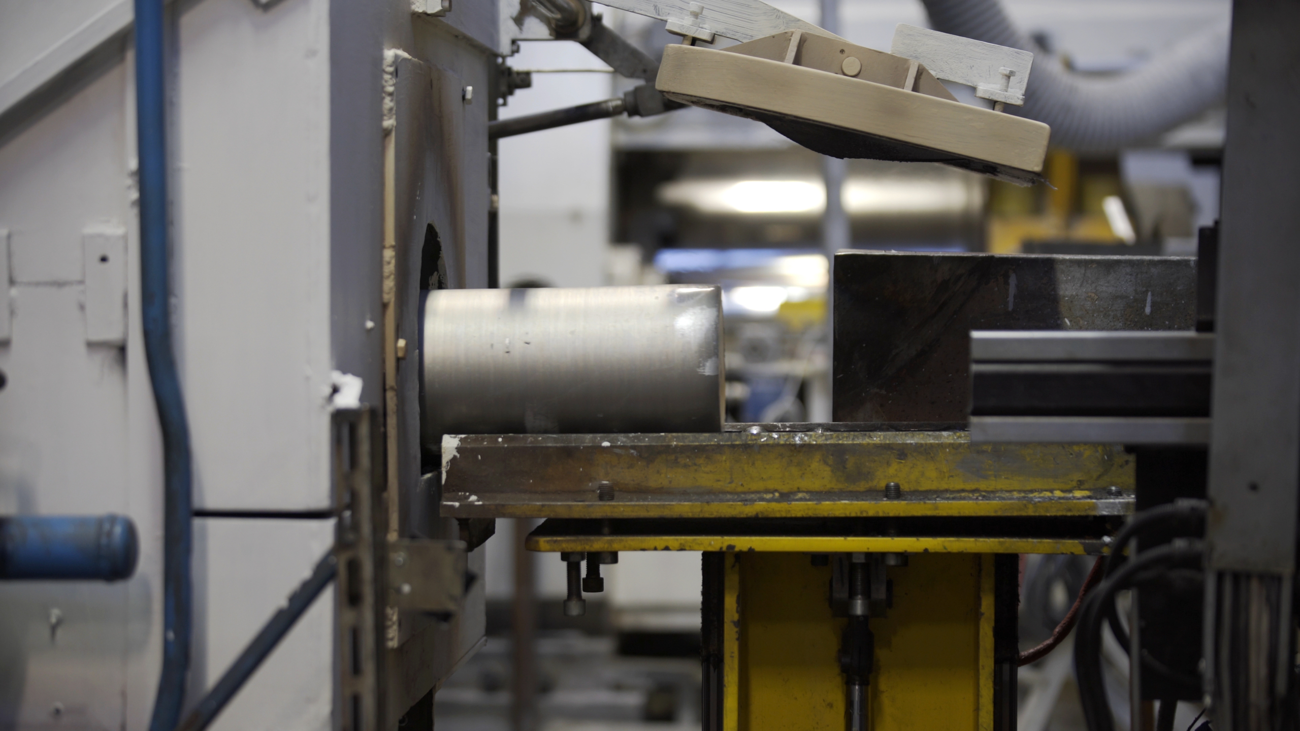 Aluminium,Extrusion,Production,Line,Factory.,Production,Of,Complex,Lightweight,Extruded